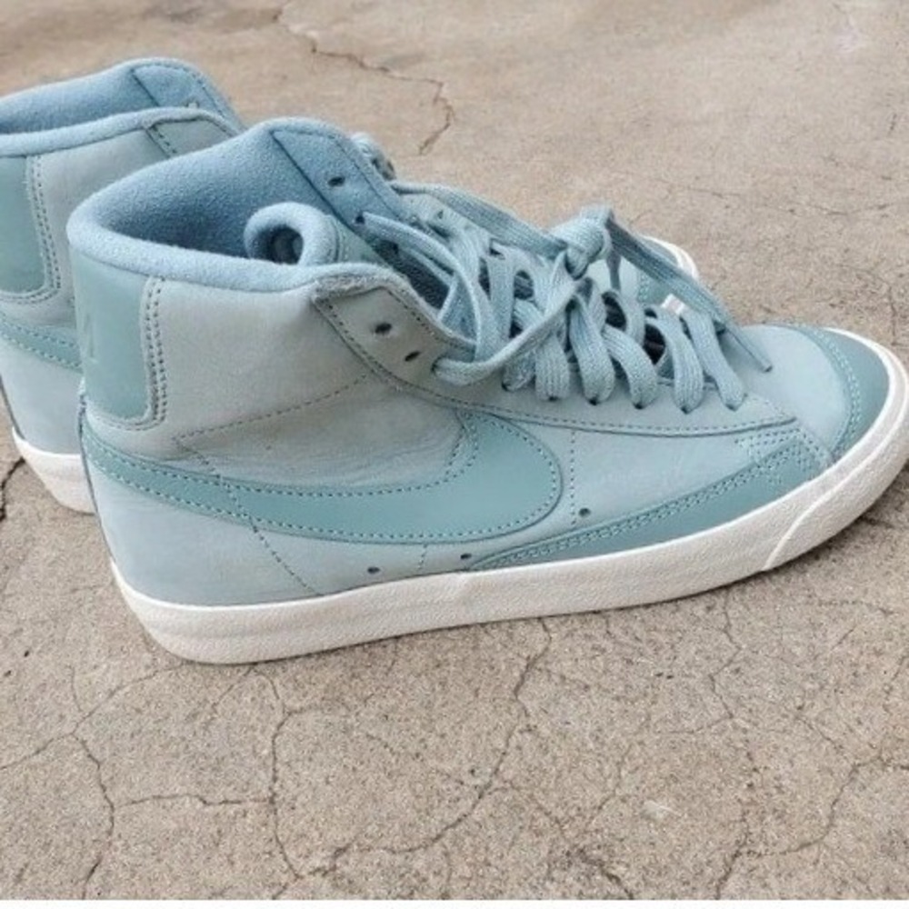 Nike Blazer Aqua Mid 77 High Top Sneakers Blue Leather Streetweat Womens 6.5